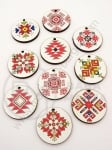 Дървена висулка 30х3мм ШЕВИЦА отвор 2.5мм 1пак 10бр 182202